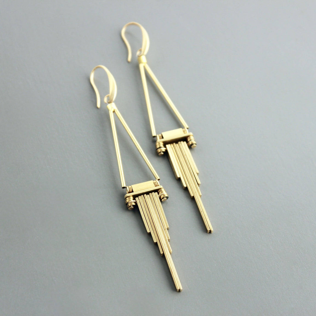 CHRE89 Geometric brass earrings