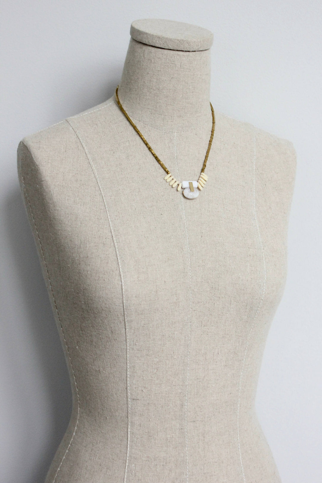 ISL317 Mini glass fringe agate and hematite necklace