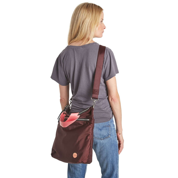 Wonder - Large Crossbody Bag