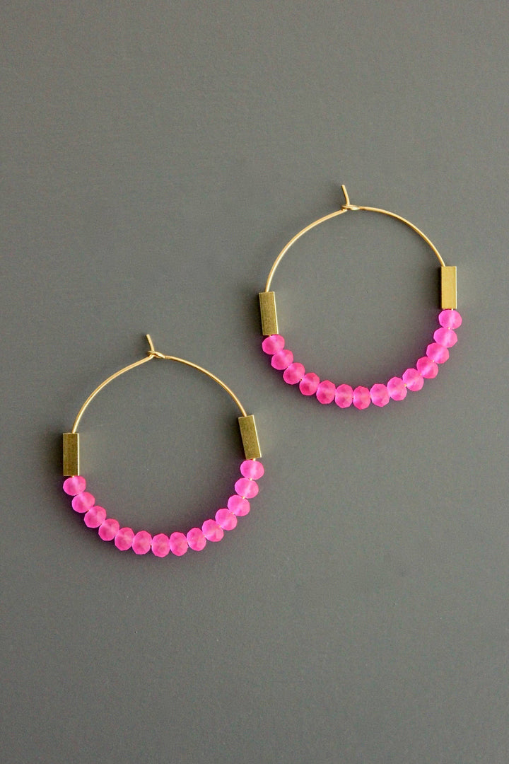 WLLE05 Neon pink glass hoop earrings