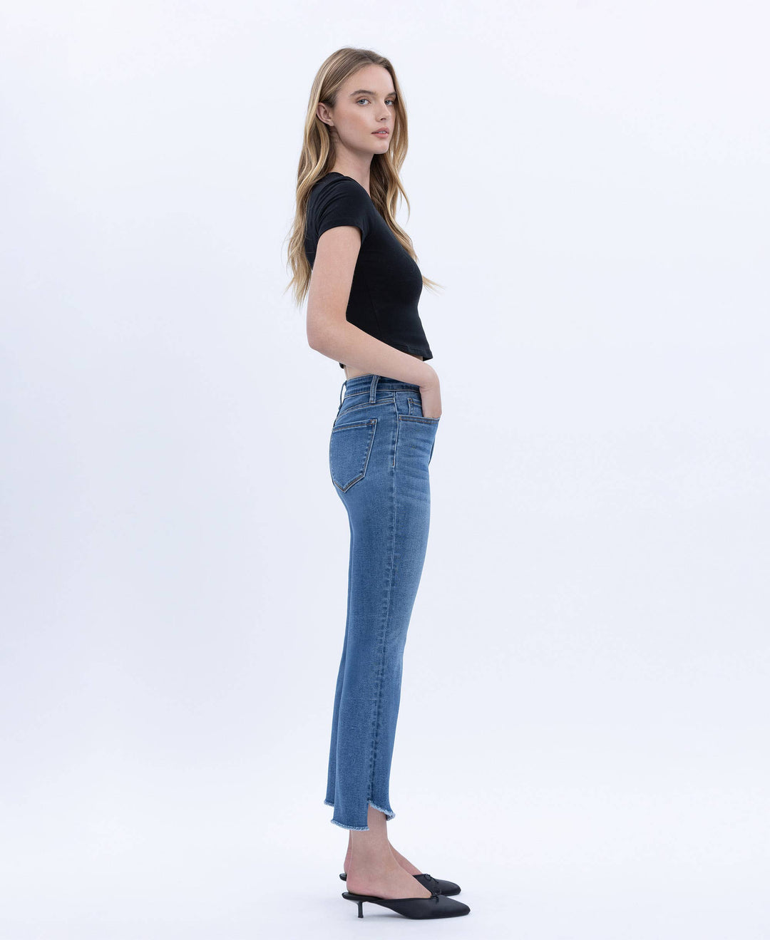 Alison Mid Rise Crop Flare